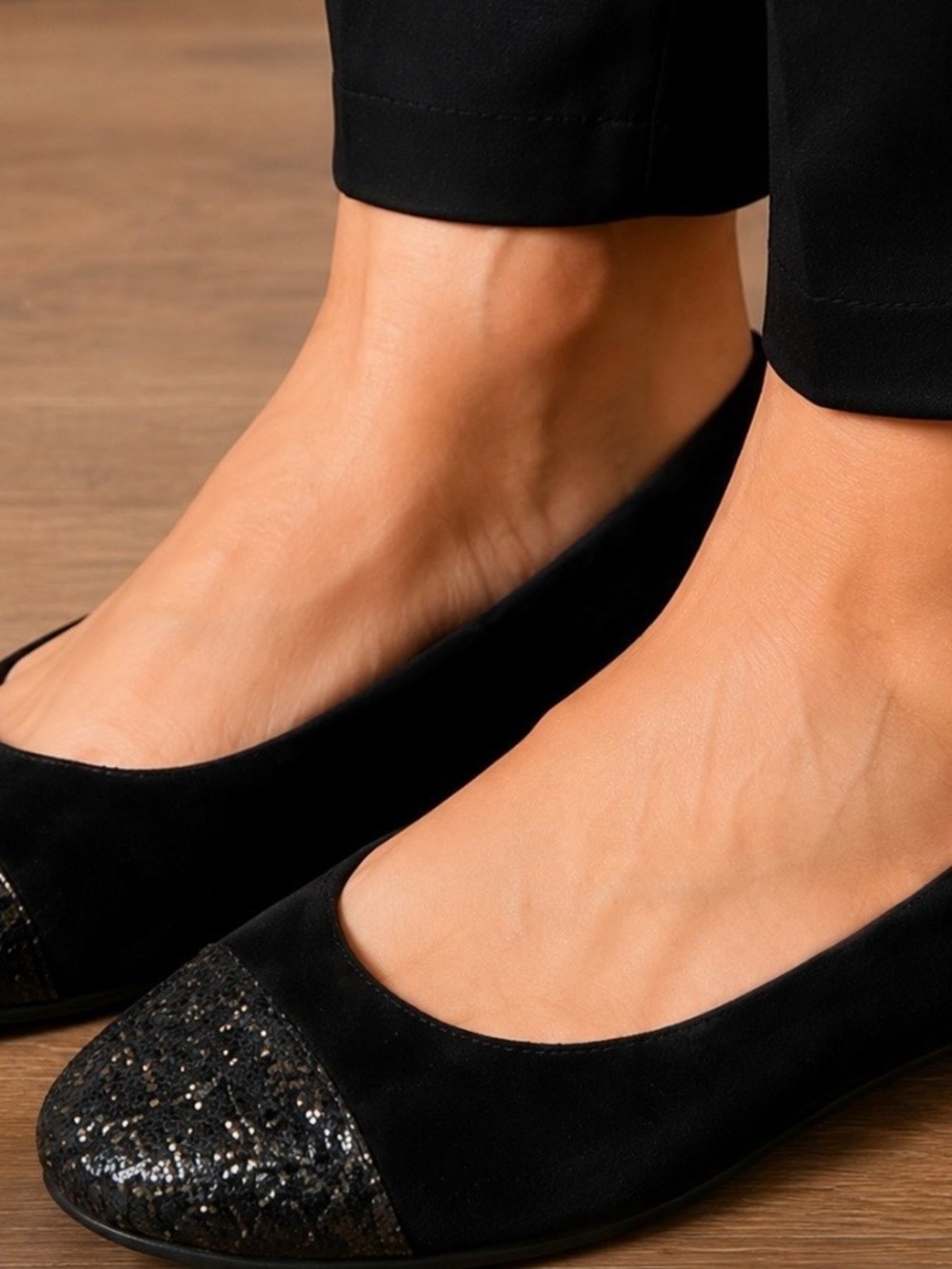 Kenneth Cole Reaction Black Ballet Flats with Glitter Toe Cap